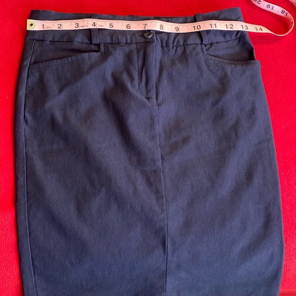 2 Papaya skirts & 1 Papaya shorts fit like XS. 1 H&M shorts fit like XS. All EUC - Picture 8 of 11